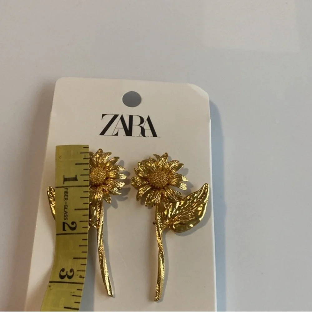 NWT Zara Floral Earrings